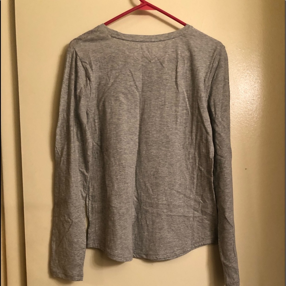 Crown & Ivy Longsleeve Crewneck T-shirt Sz Medium - Picture 7 of 7